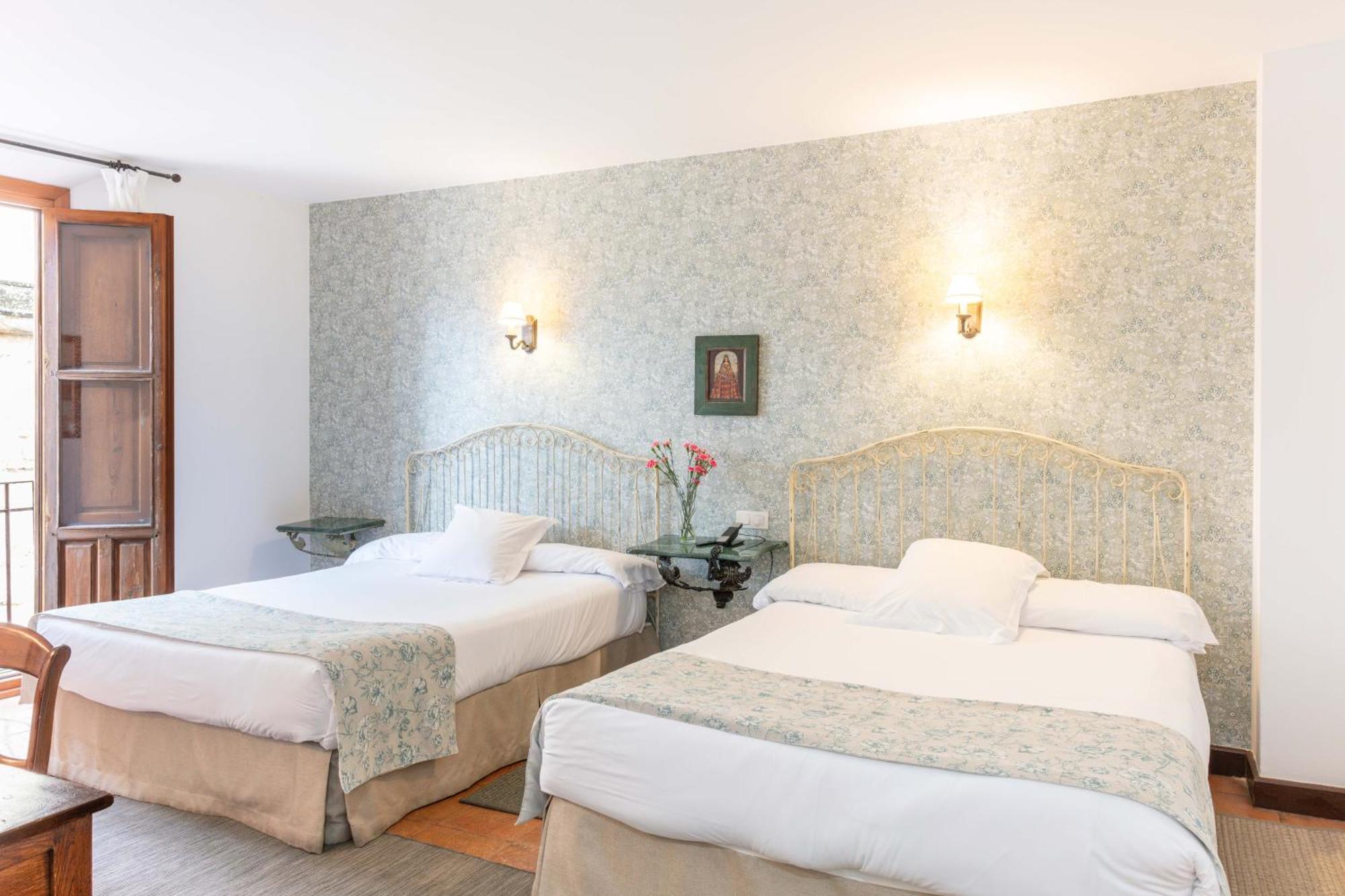 Triple Room,1654249025:JPEG